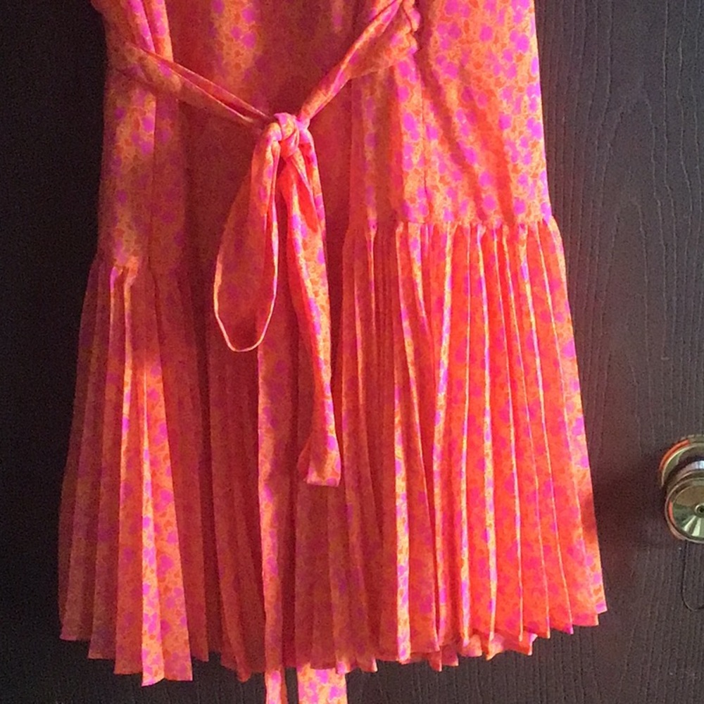 Dress - Picture 3 of 9
